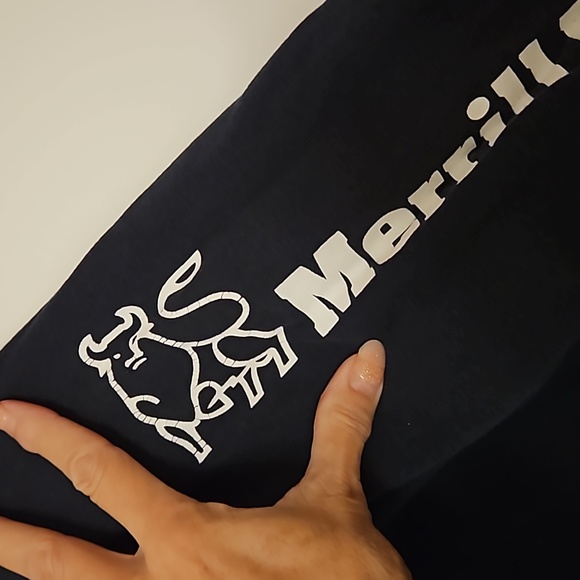 Merrill Lynch logo on arm navy blue long sleeve graphic tee Lg. Read for cond. - Picture 7 of 9